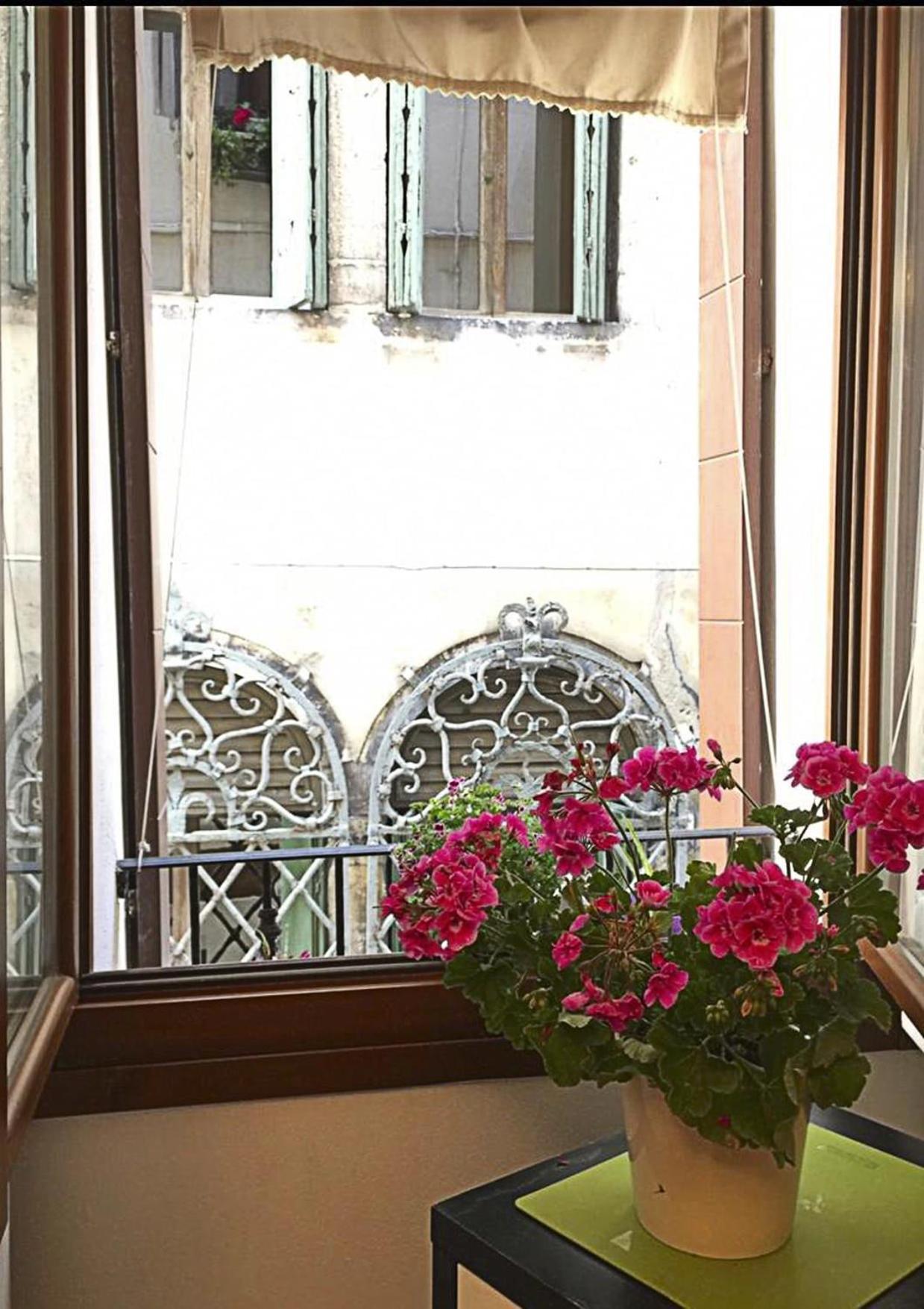 Casa Manuela Non Turisti Ma Ospiti Apartment Chioggia Ngoại thất bức ảnh